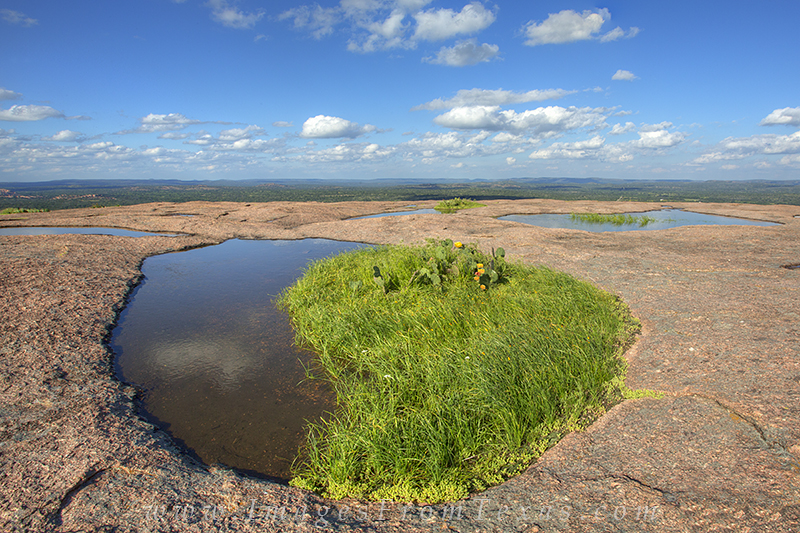 texas hill country,enchanted rock,zen pool,enchanted rock images,texas hill country photos,hill country prints,prints