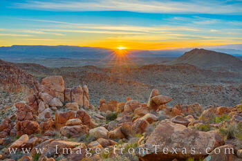 Balanced Rock Sunrise 228-1