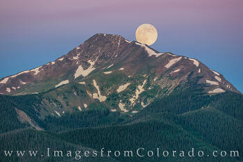 Byers Peak Summer Moonset 1