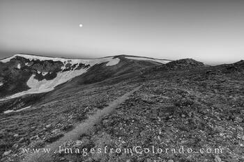 Continentail Divide Moonset 1 Black and White