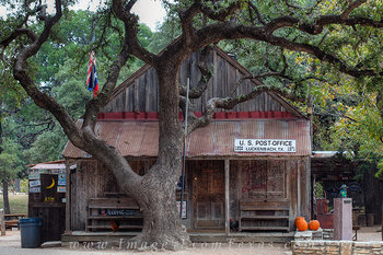 Luckenbach Post Office 1