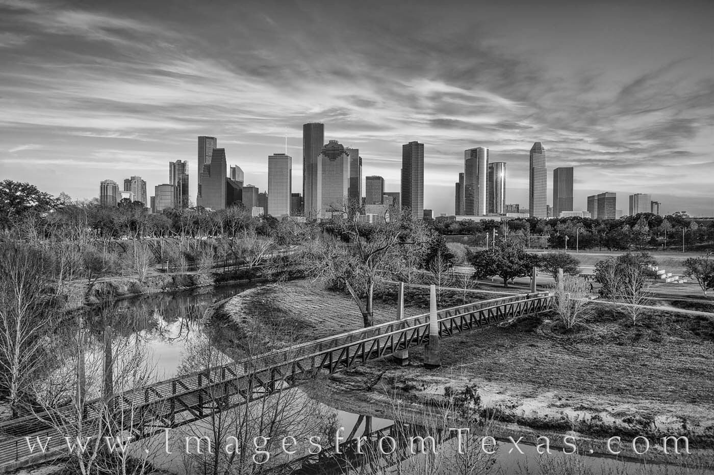 Sunset over Buffalo Bayou black and white 206-1